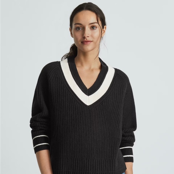 Everlane - Tennis Sweater - Picture 2 of 5